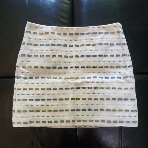 Jupe Brodée LOFT By Ann Taylor - Taille 4, Mini, Motif Floral, Neuve Avec étiquette
